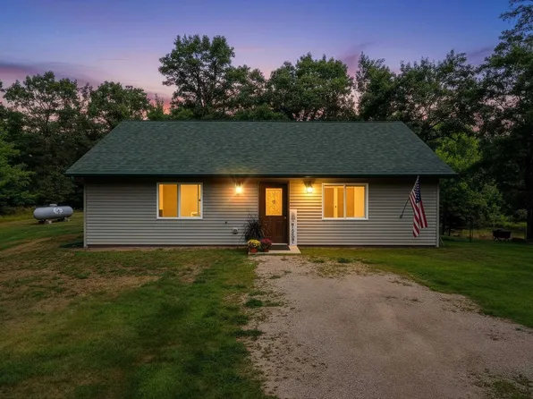 W10048 Terri Ln, Crivitz, WI 54114