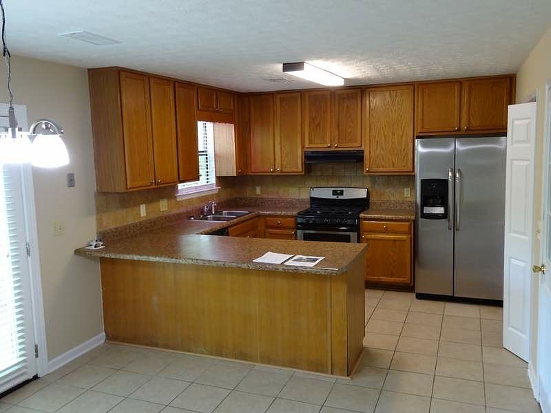 2nd image of 5400 Oliver Ct