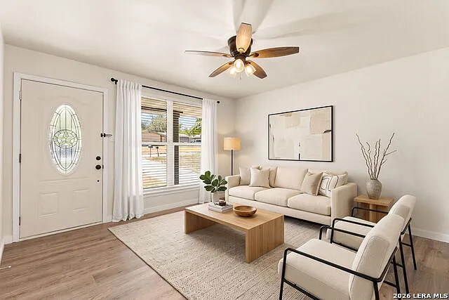 4 bed, 2.0 bath, 1204 sqft, $1,750 — Photo 2