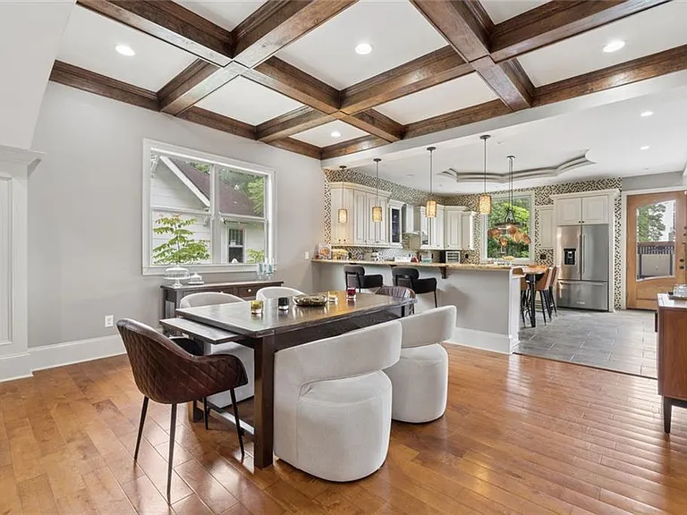 460 Felton Dr NE — Photo 12
