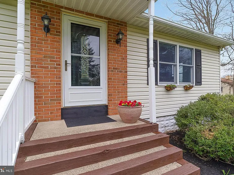 125 Richardson Rd — Photo 45