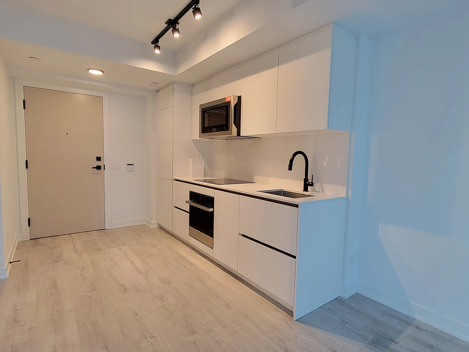 327 King Street West #56 1 bedroom Condo unit for Rent — Photo 2