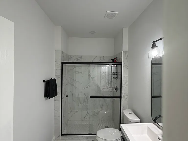 147 Vine St — Photo 9