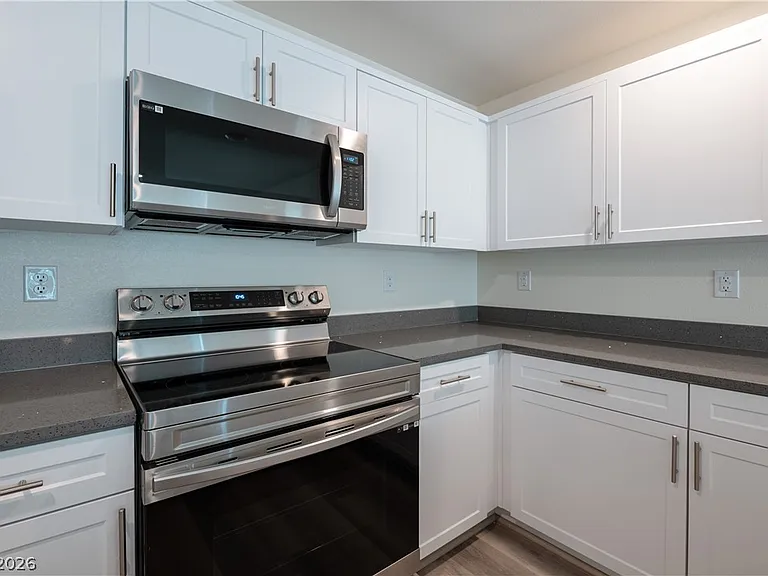 6849 Prairie Pearl St — Photo 2