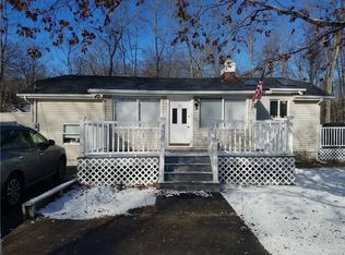 10 Crest Rd, Mahopac, NY 10541