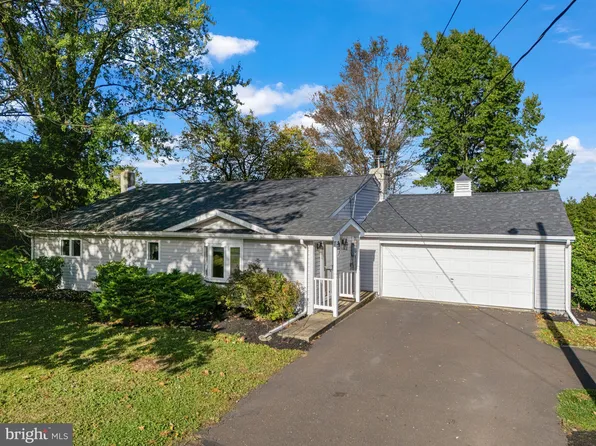 612 Blue School Rd, Perkasie, PA 18944