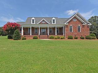 5712 Buteo Ct, Fuquay Varina, NC 27526