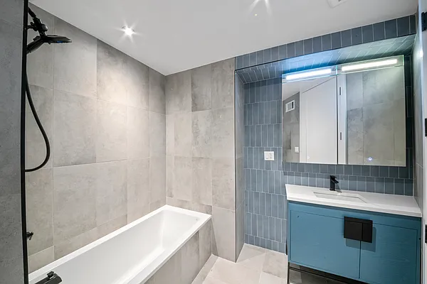 Rented by TwoRealEstate LLC | media 15