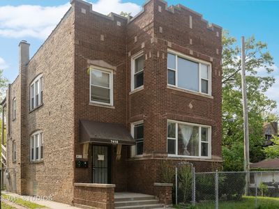 7418 S Kingston Ave, Chicago, IL, 60649
