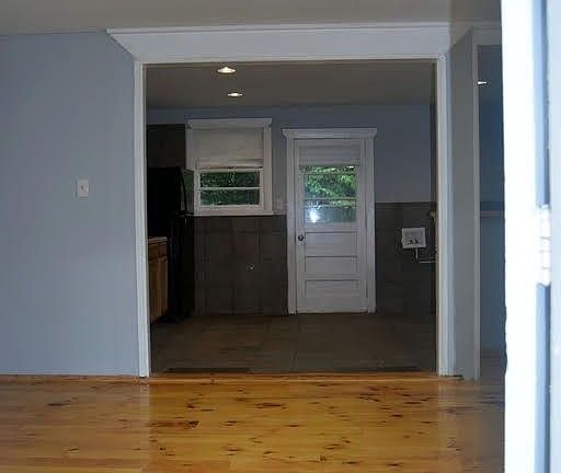3rd image of 1231 Thelbert Dr