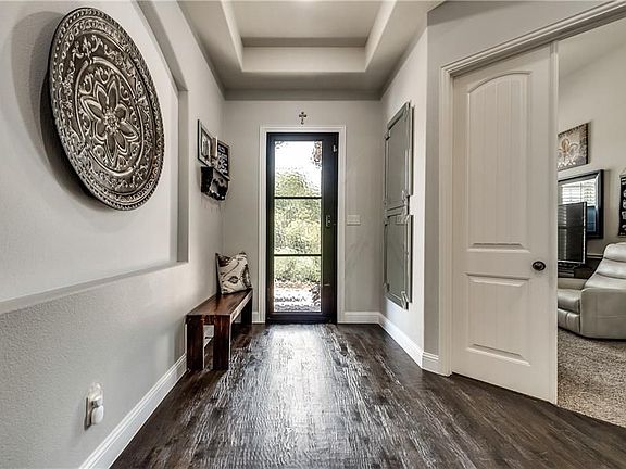 3rd image of 5301 Fern Valley Ln