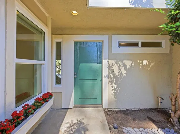 4 Windwood, Irvine, CA 92604