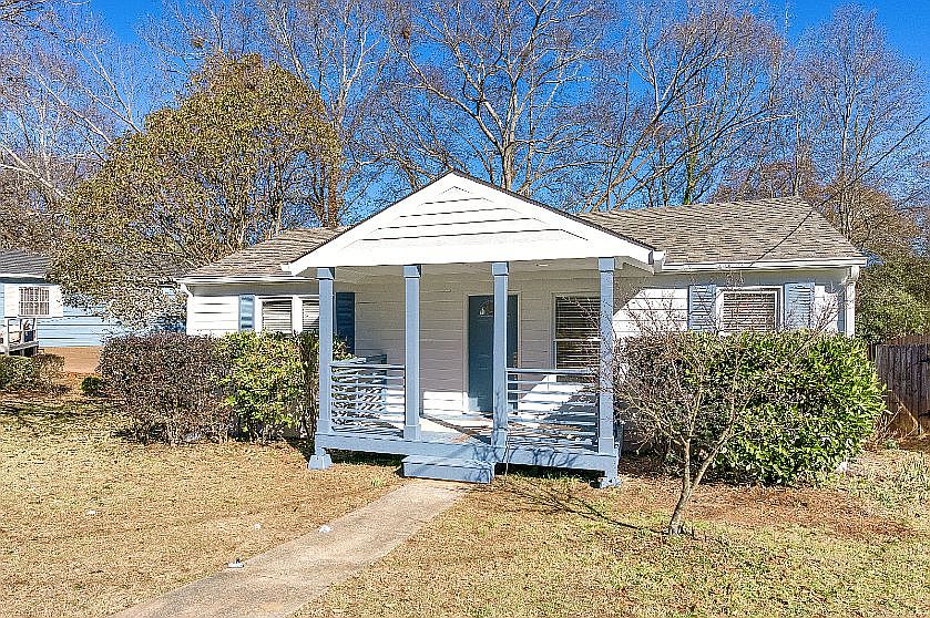 1st image of 812 Flat Shoals Way