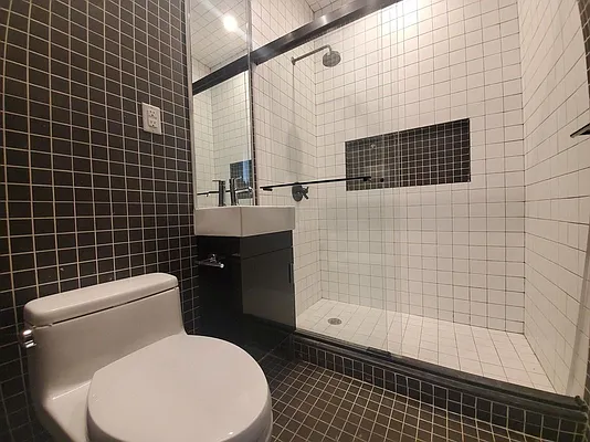 Rented by Doorway NYC, LLC | media 22