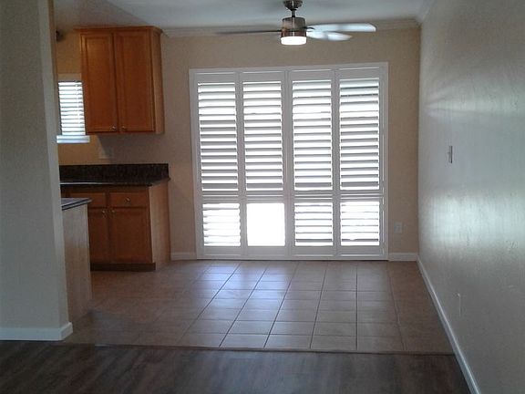 4th image of 3112 30th St APT 10