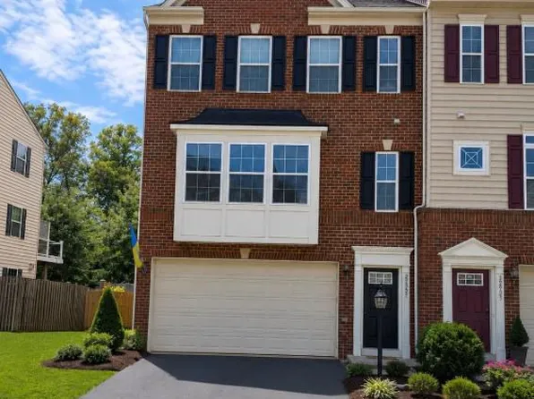 22925 Chinkapin Oak Ter, Sterling, VA 20166