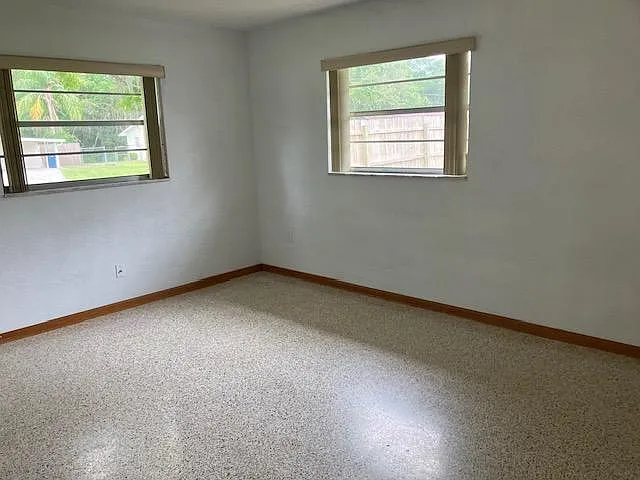 1351 Almond St — Photo 21
