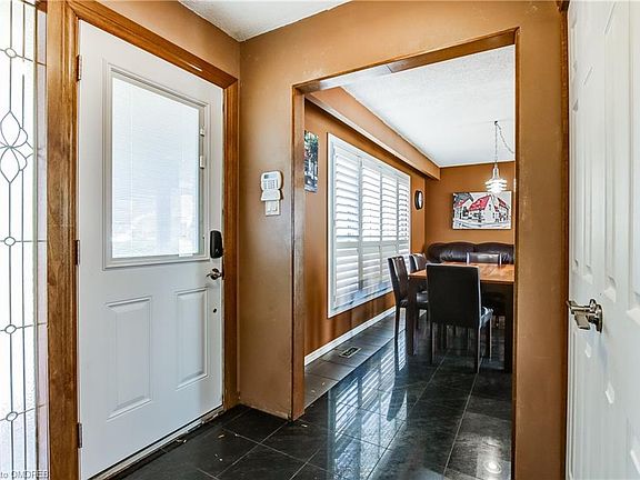 3rd image of 3046 Windwood Dr