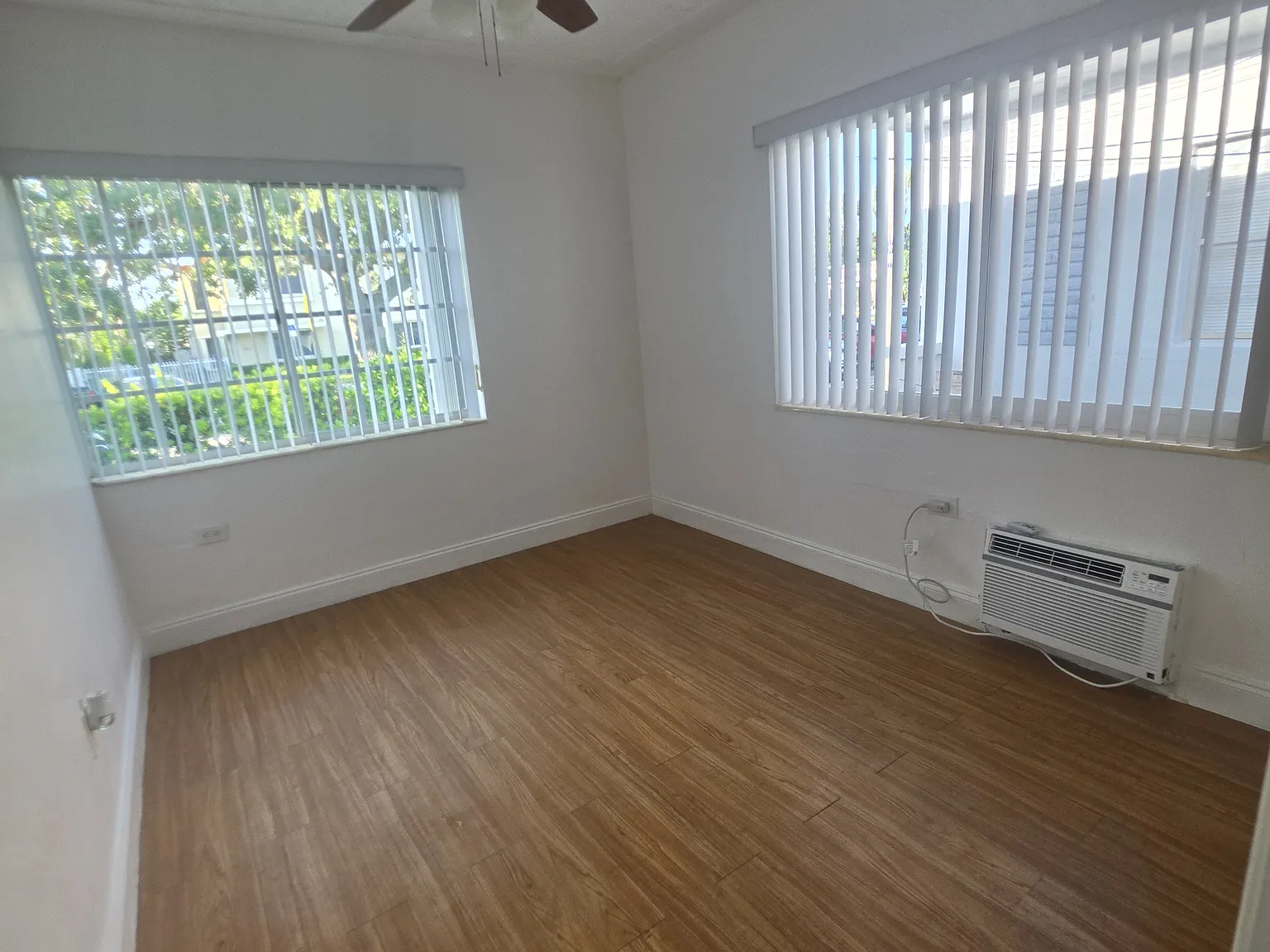 2 bed, 800 sqft, $2,400 — Photo 4