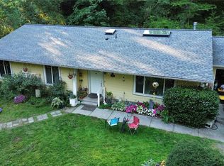 320 Cornwall Rd NW, Lakebay, WA 98349