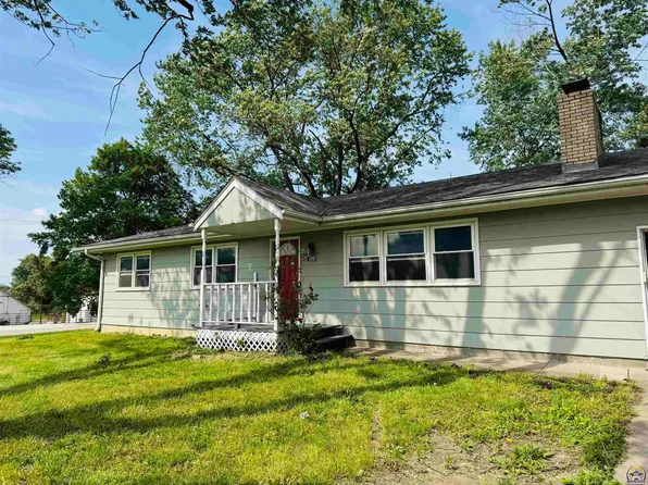 104 Monroe St, Pomona, KS 66076