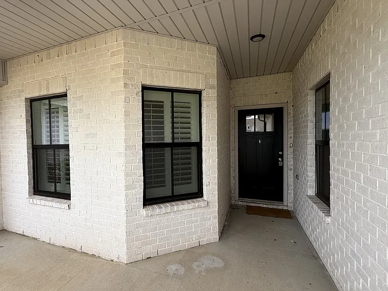 408 Raleigh Elm Dr — Photo 4