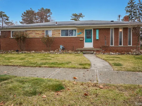 29104 Barkley St, Livonia, MI 48154