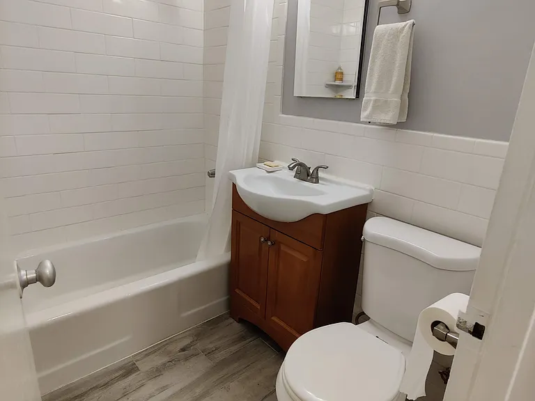 1021 Arlington Blvd #614 — Photo 4