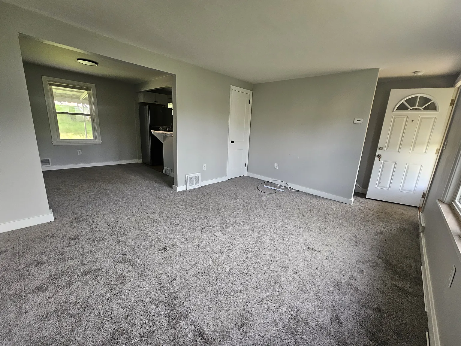 2 bed, 874 sqft, $1,150 — Photo 2