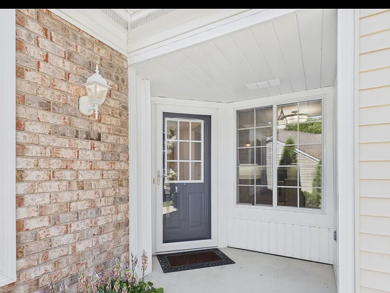 10843 Lexington Dr — Photo 18
