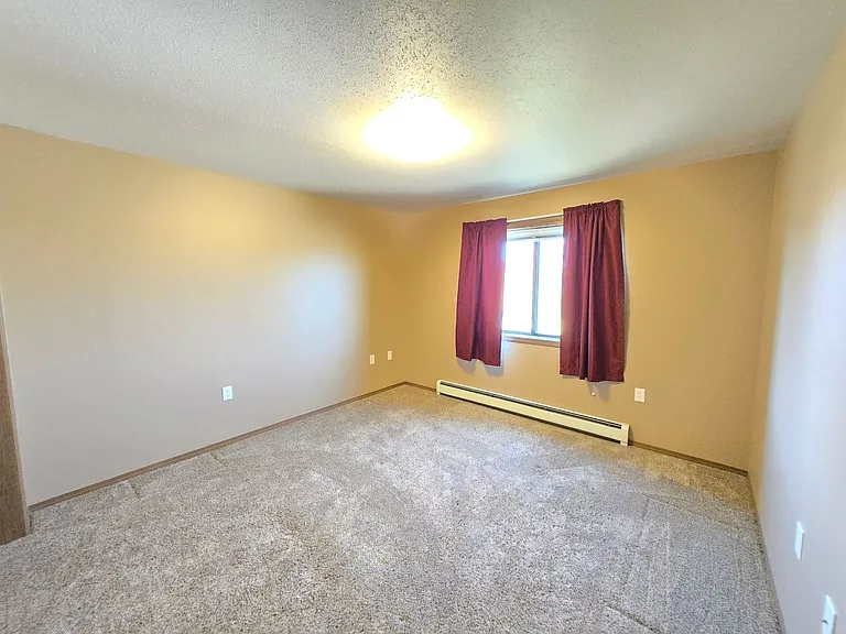 Eastern Hills Apartments — Photo 22