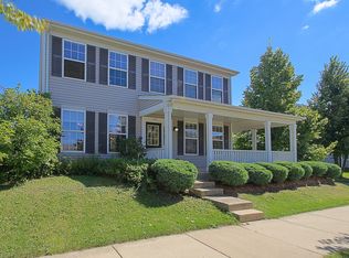 992 Symphony Dr, Aurora, IL 60504