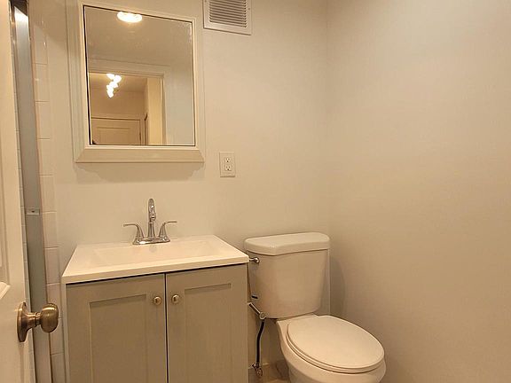 3rd image of 224 W Rittenhouse Sq #30-802