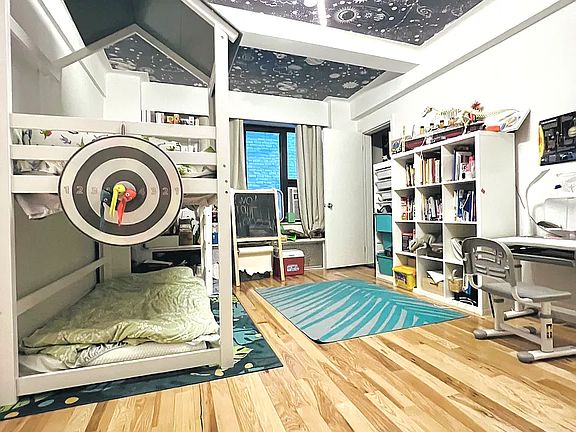 4th image of 227 E 57th St #4AB