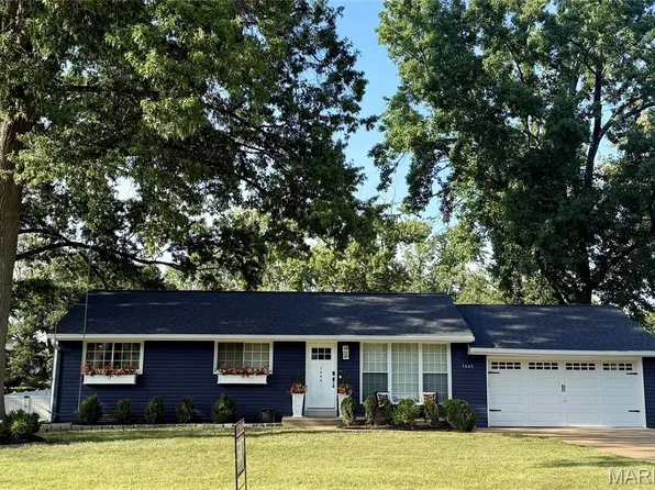 1443 Marsh Ave, Ballwin, MO 63011