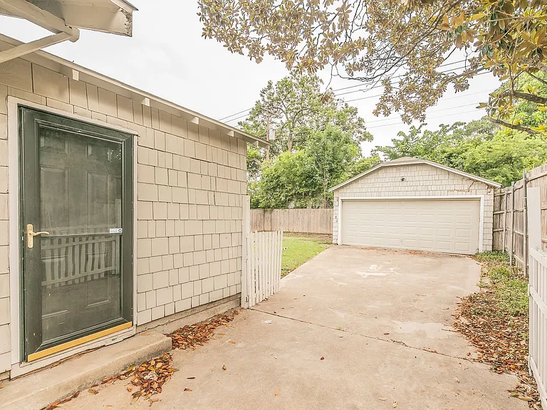 5313 Collinwood Ave — Photo 25