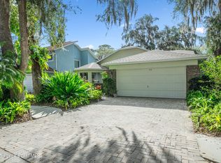 715 Lakewood Ln, Titusville, FL 32780
