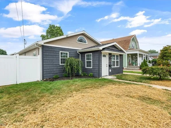305 38th St, Vienna, WV 26105