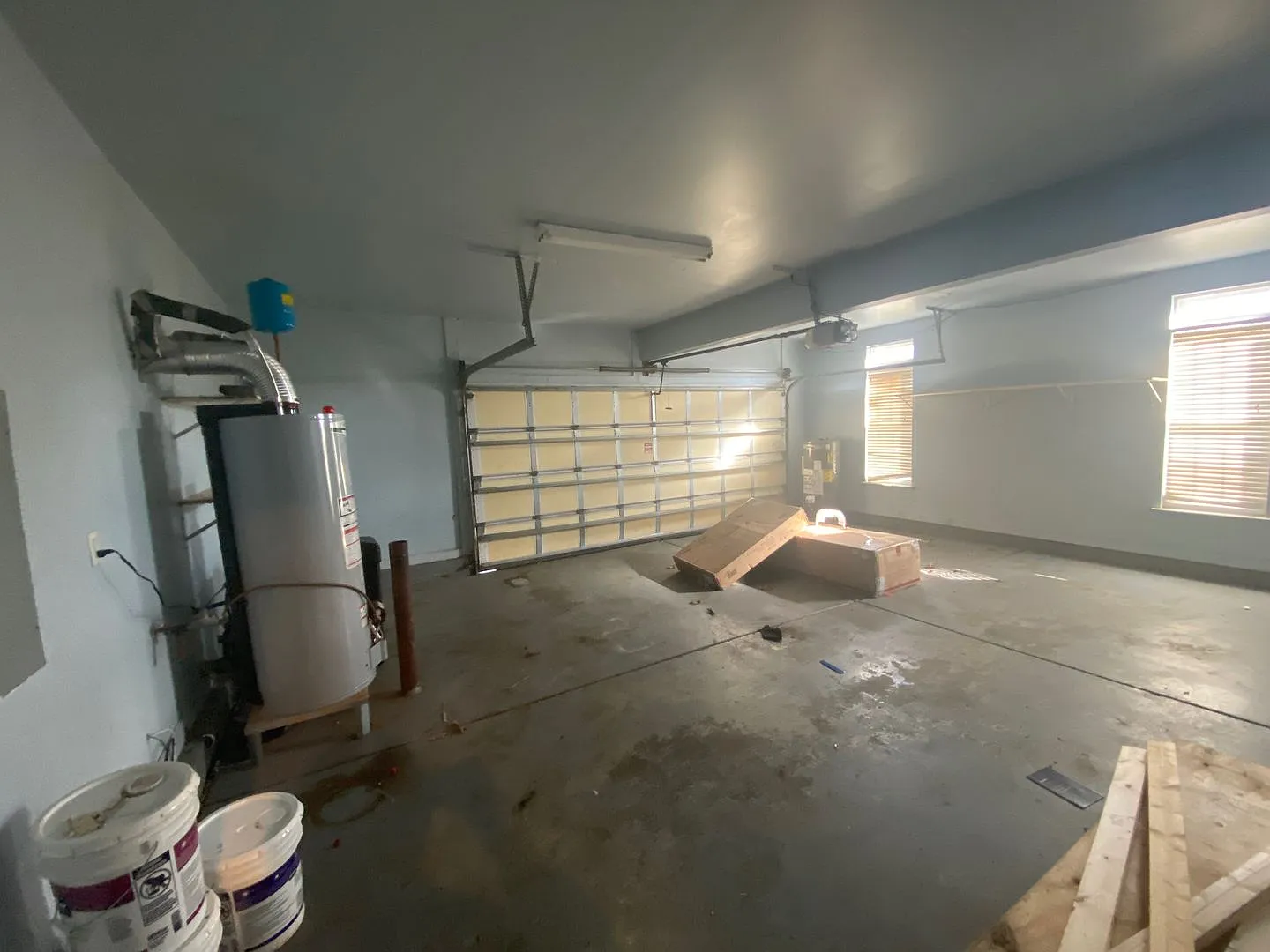 Room in 4 Bedroom Home at Hampton Pl Dr — Photo 4