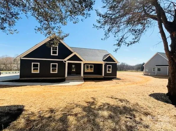 169 Lone Pine Rd, Statesville, NC 28625