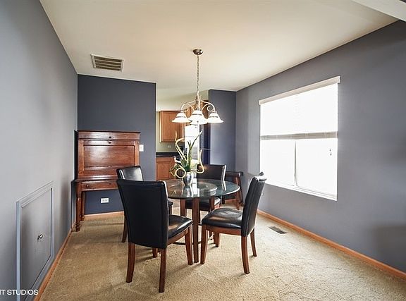 5th image of 277 Niagara Dr