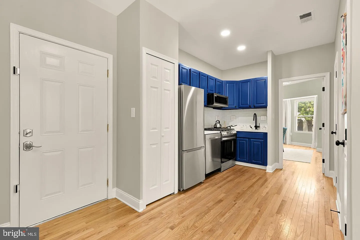2 bed, 2.0 bath, 636 sqft, $2,650 — Photo 3