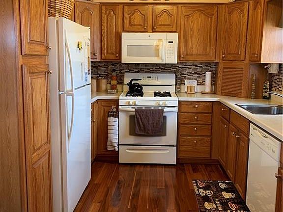 4th image of 827 Shannon Ave