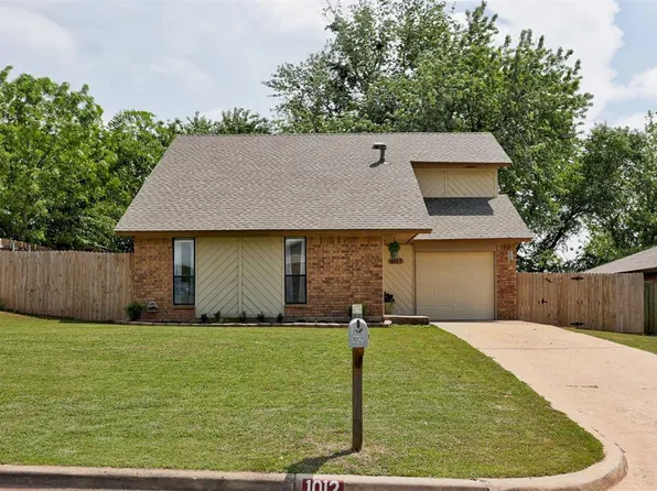 1012 Redstone Dr, Noble, OK 73068