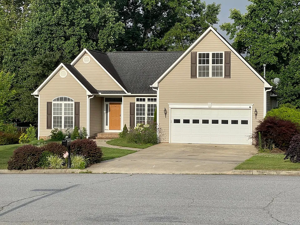 184 Walnut Crest Rd