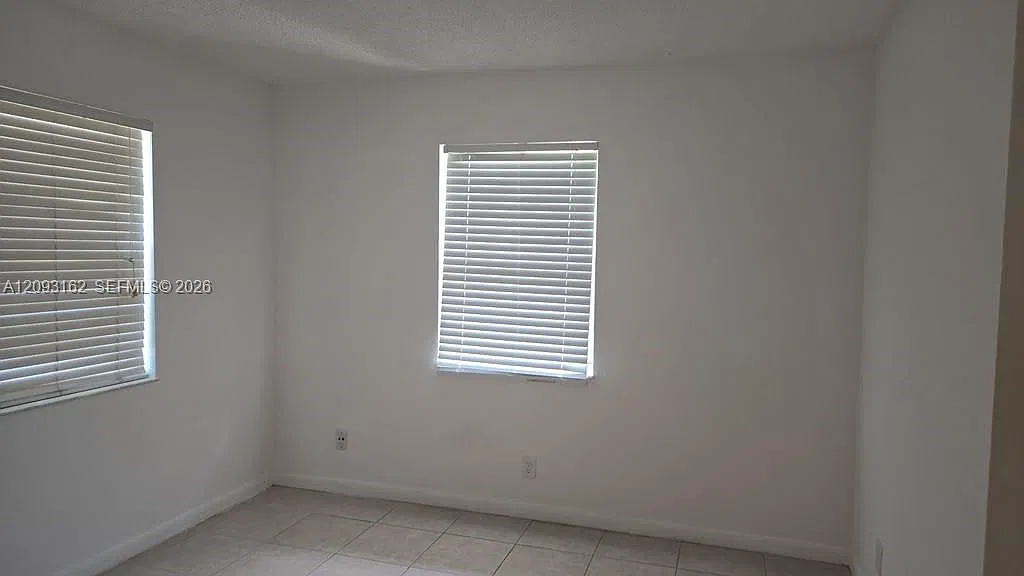 Country Gardens Condo — Photo 2