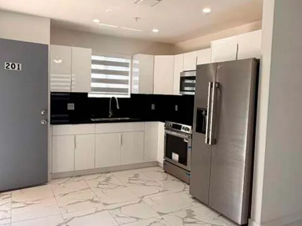 811 E 52nd St, Hialeah, FL