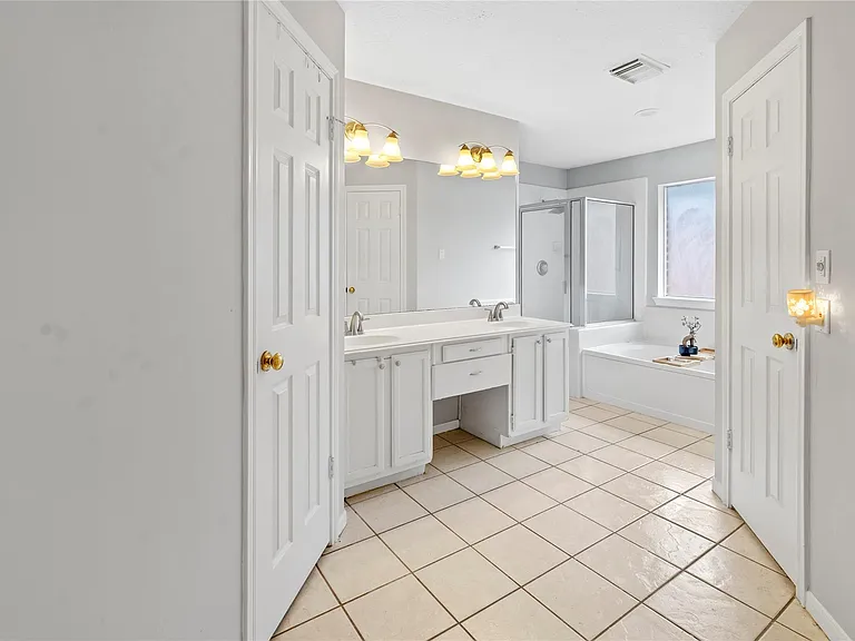 12646 Duchess Ln — Photo 10