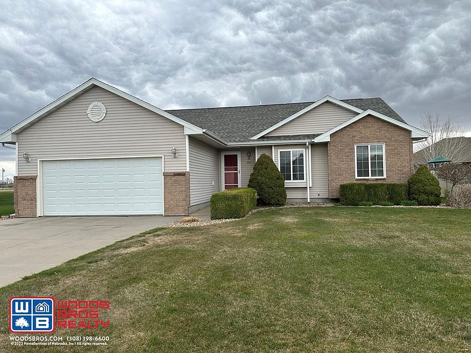 1st image of 3017 Laramie Dr