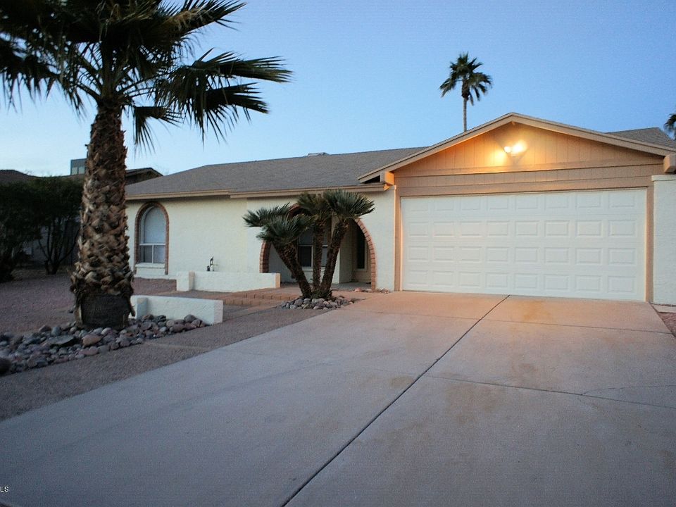 1st image of 4454 E Capistrano Ave